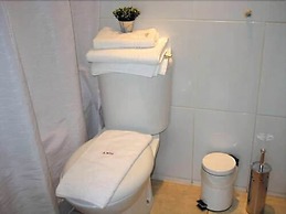 AMS Apartments Monjitas