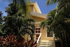 Paradise Beach Resort & Dive Center
