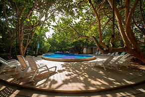 Paradise Beach Resort & Dive Center