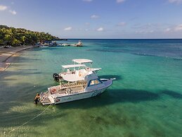 Paradise Beach Resort & Dive Center