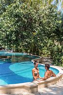 Paradise Beach Resort & Dive Center