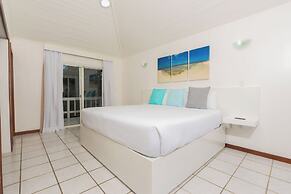 Paradise Beach Resort & Dive Center