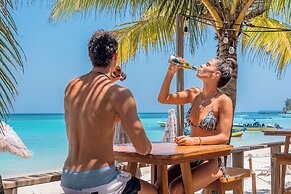 Paradise Beach Resort & Dive Center