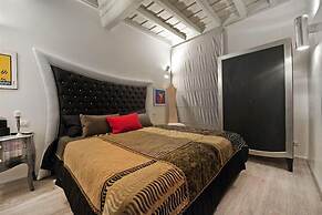 Pantheon Relais