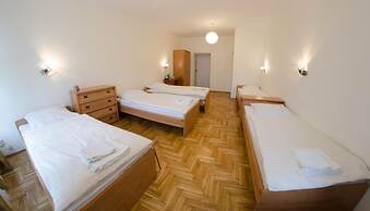 Brama Hostel