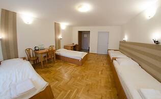Brama Hostel