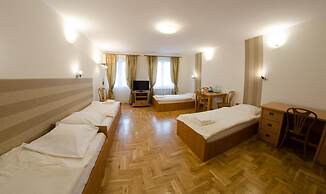 Brama Hostel