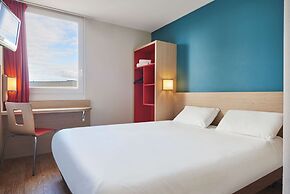 Kyriad Direct Mont De Marsan - St Avit