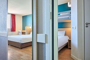 Kyriad Direct Mont De Marsan - St Avit
