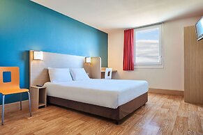 Kyriad Direct Mont De Marsan - St Avit