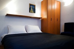Nautica Apartments