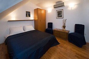 Nautica Apartments