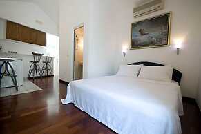 Nautica Apartments