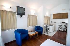 Nautica Apartments