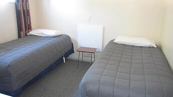 Cromwell Motel