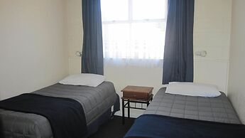 Cromwell Motel