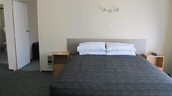 Cromwell Motel