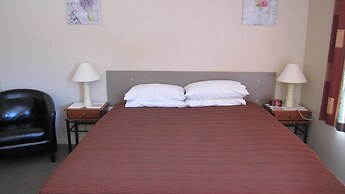 Cromwell Motel