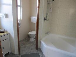 Cromwell Motel
