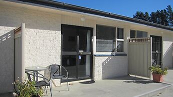 Cromwell Motel