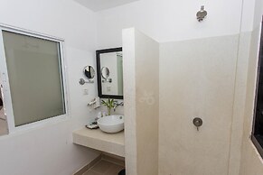Apsara Centrepole Hotel
