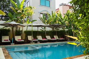 Apsara Centrepole Hotel