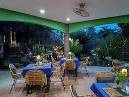 Moonlight Resort