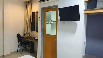 Leo Express Hotel