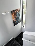 DeLorenzo's Studio Apartments