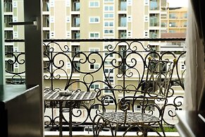 LK Royal Wing