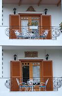 Pantheon Studios Apartments