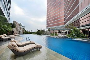 The Trans Luxury Hotel