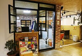 Lee & No Guesthouse