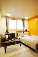 Lee & No Guesthouse
