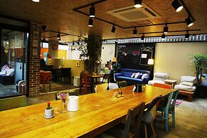 Lee & No Guesthouse
