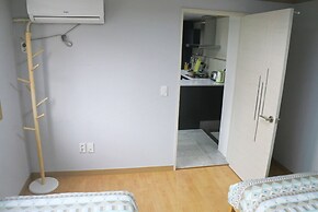 Lee & No Guesthouse