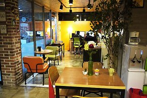 Lee & No Guesthouse