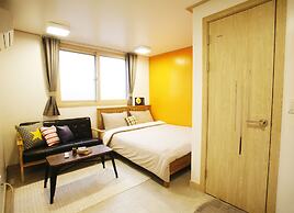 Lee & No Guesthouse