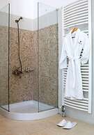 Black Rose Suites