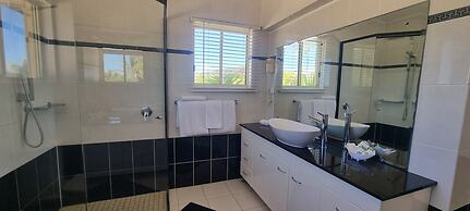 Rose Bay Resort