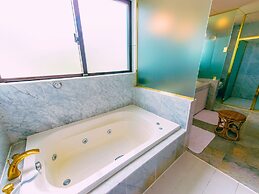 LiVEMAX AMMS CanNa Resort Villa