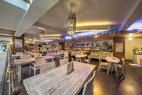 Bliss Surfer Hotel Legian