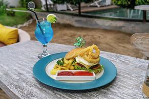 Bliss Surfer Hotel Legian