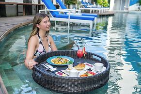 Bliss Surfer Hotel Legian