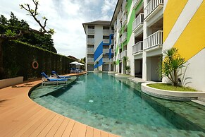 Bliss Surfer Hotel Legian