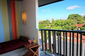 Bliss Surfer Hotel Legian
