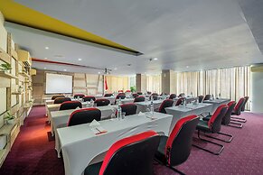 Bliss Surfer Hotel Legian