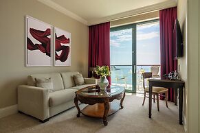Royal Princess Hotel