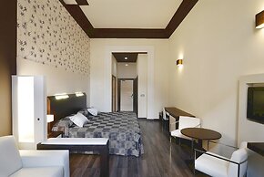 Alhambra Suites