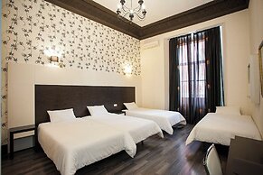 Alhambra Suites